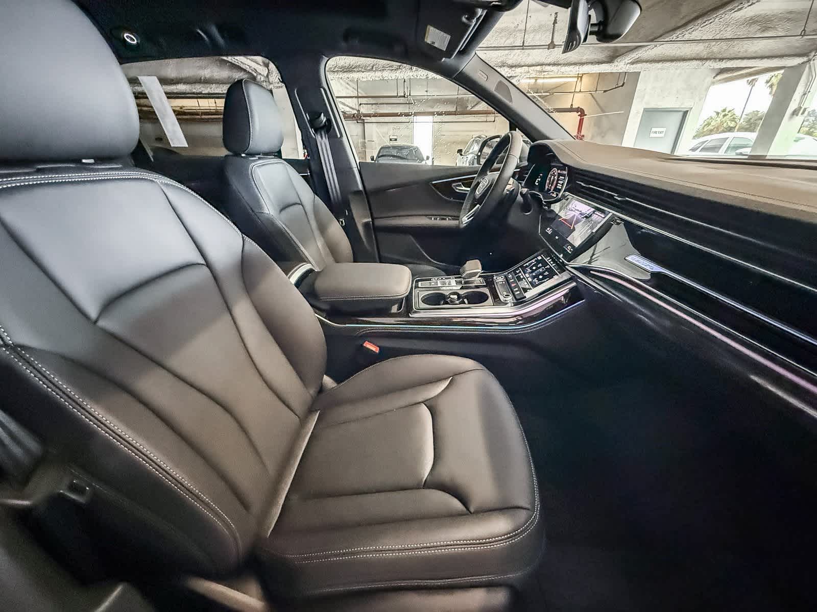 Thumbnail: 2026 Audi Q7 - 17