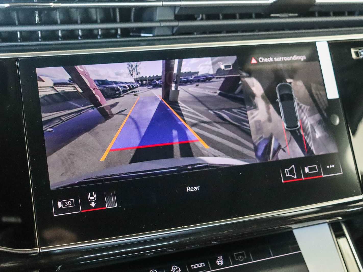 Thumbnail: 2026 Audi Q7 - 25