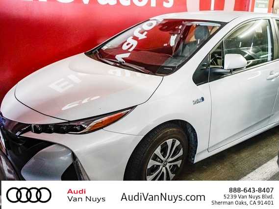 2022 Toyota Prius Prime XLE Hero Image