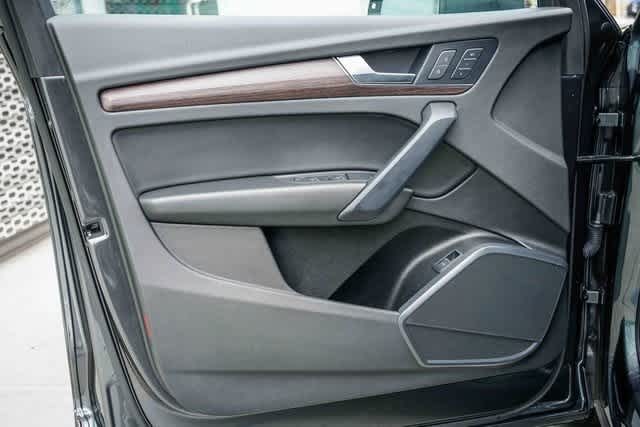 Thumbnail: 2023 Audi Q5 - 18