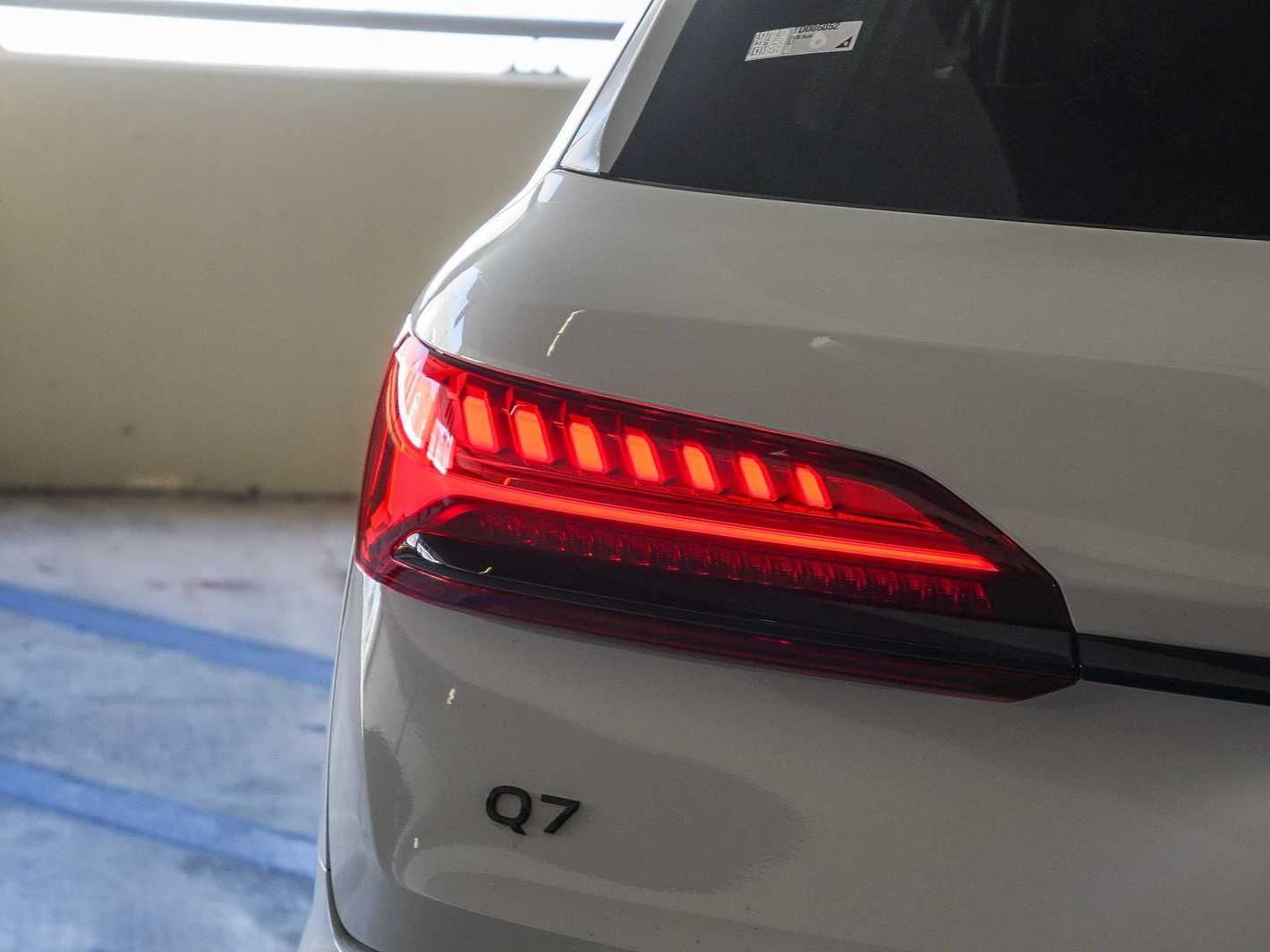 Thumbnail: 2026 Audi Q7 - 7
