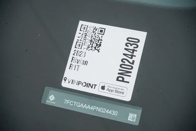 Thumbnail: 2023 Rivian R1T - 31