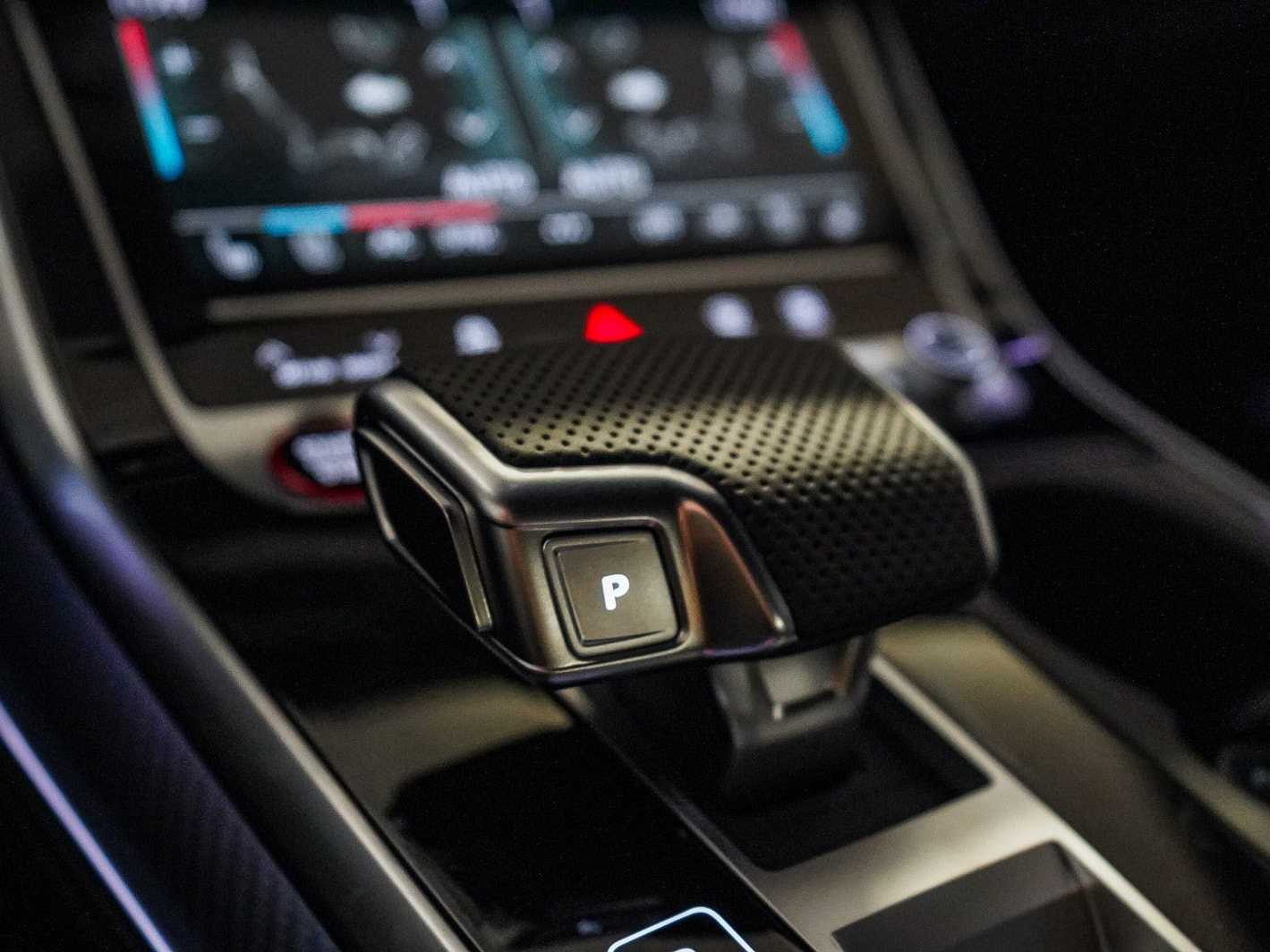 Thumbnail: 2026 Audi SQ7 - 23