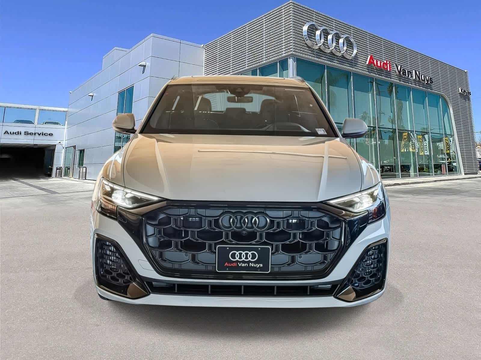 Thumbnail: 2026 Audi Q8 - 2