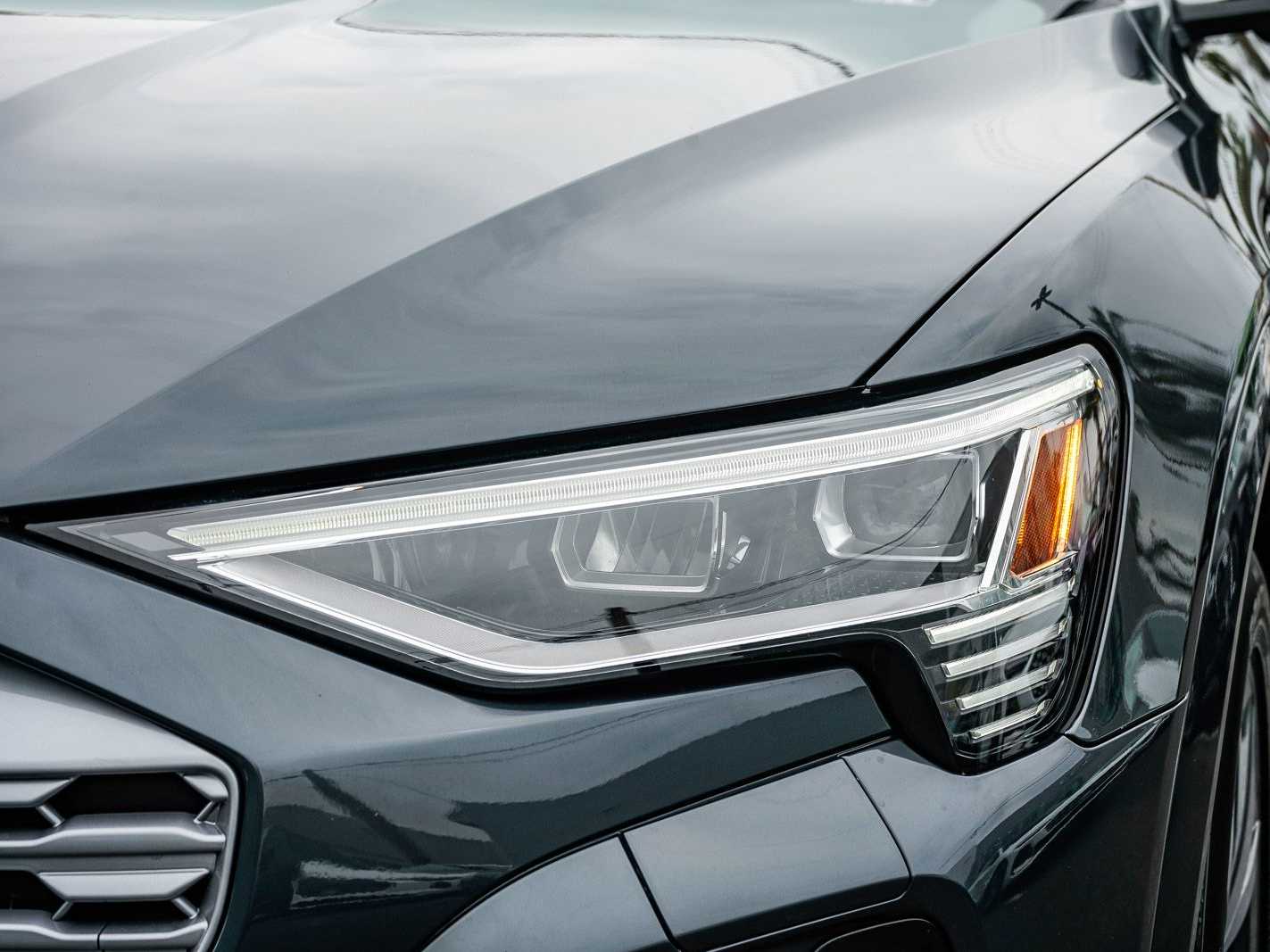 Thumbnail: 2024 Audi Q8 e-tron - 7