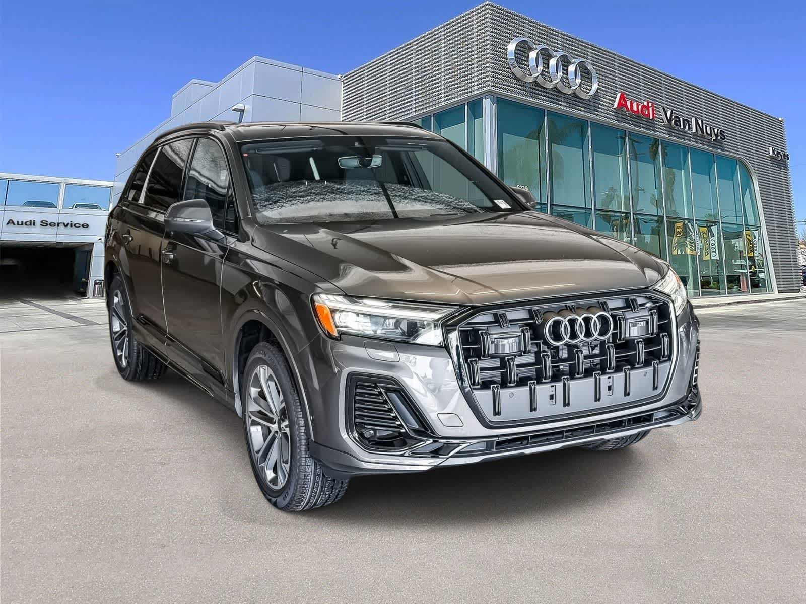 Thumbnail: 2026 Audi Q7 - 3