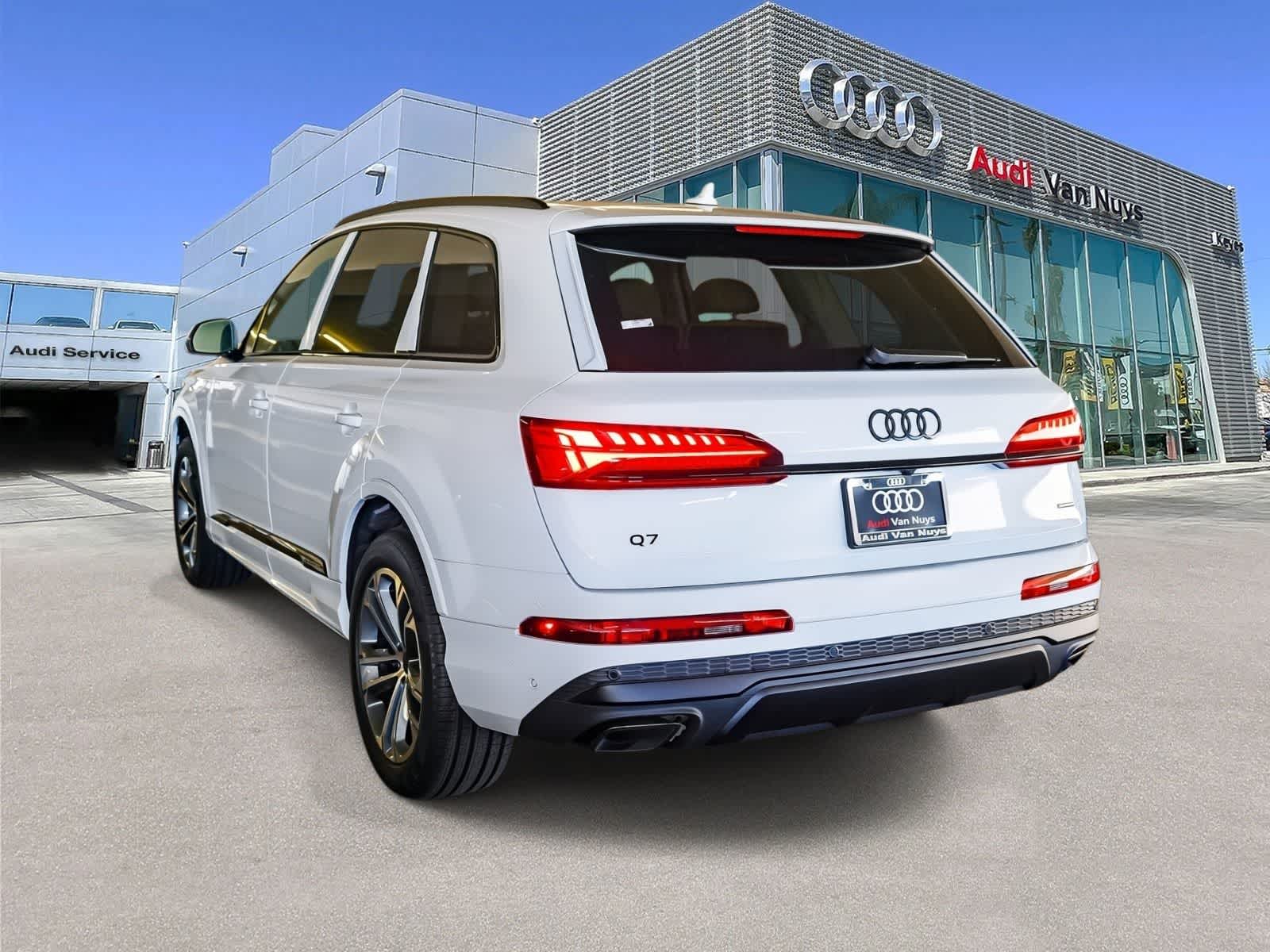 Thumbnail: 2026 Audi Q7 - 6