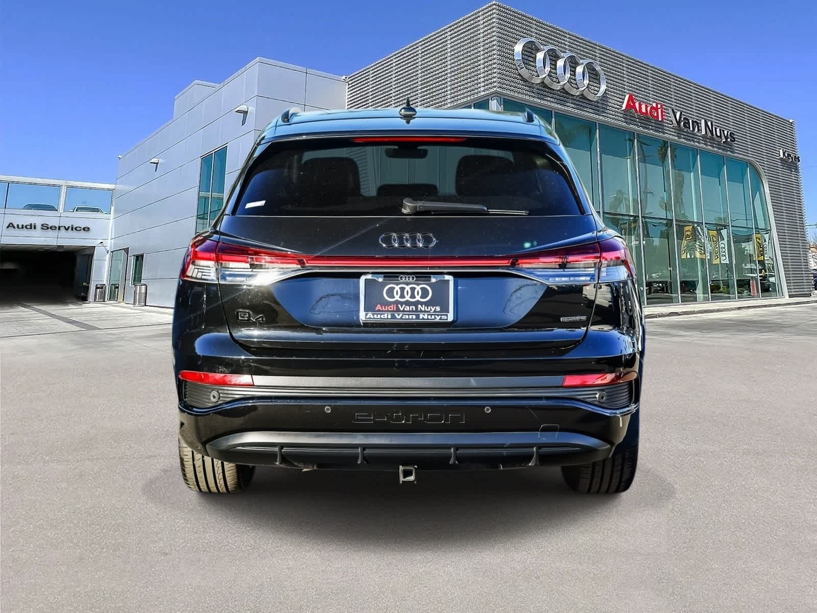 Thumbnail: 2024 Audi Q4 e-tron - 3