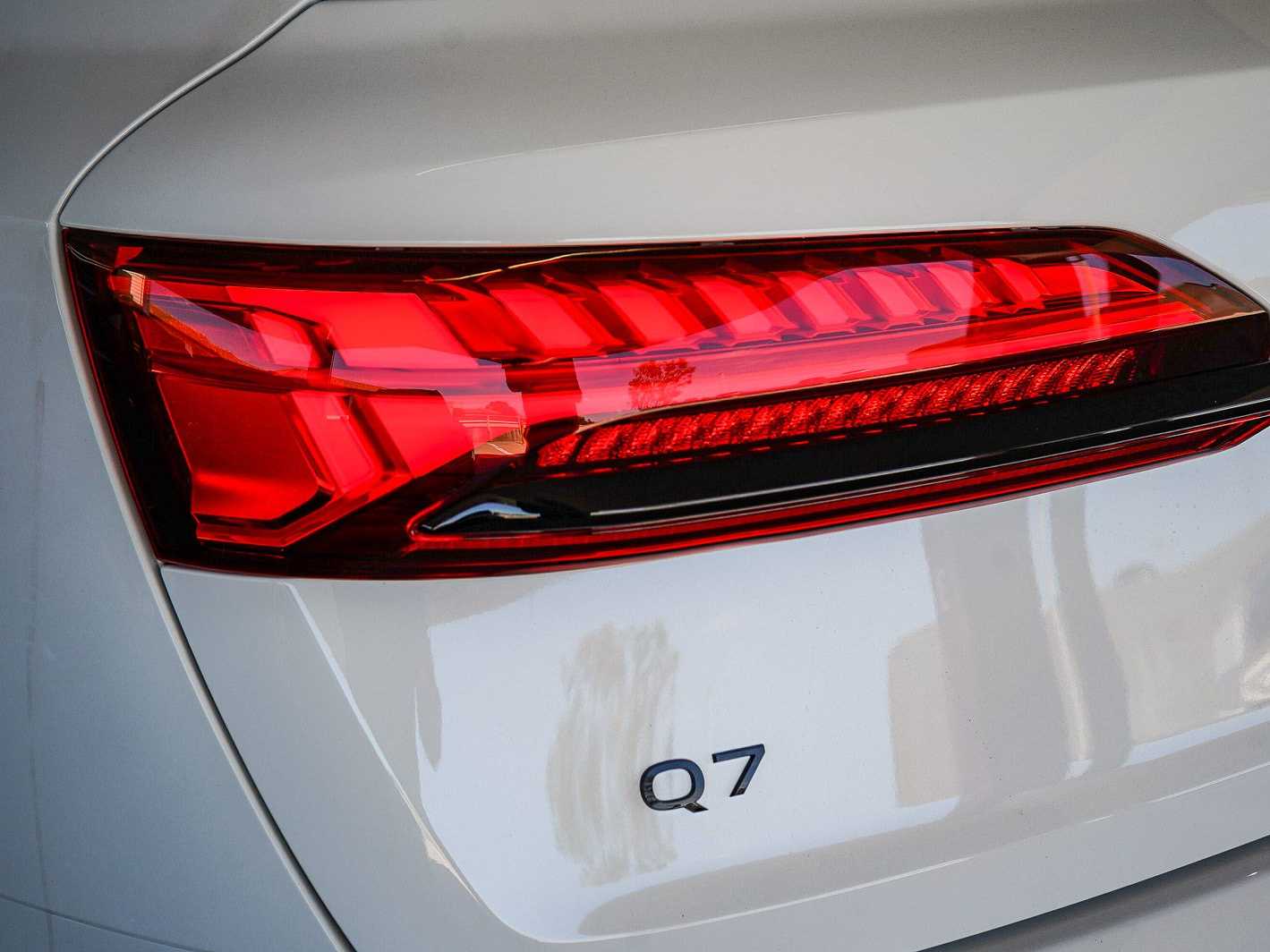 Thumbnail: 2026 Audi Q7 - 7