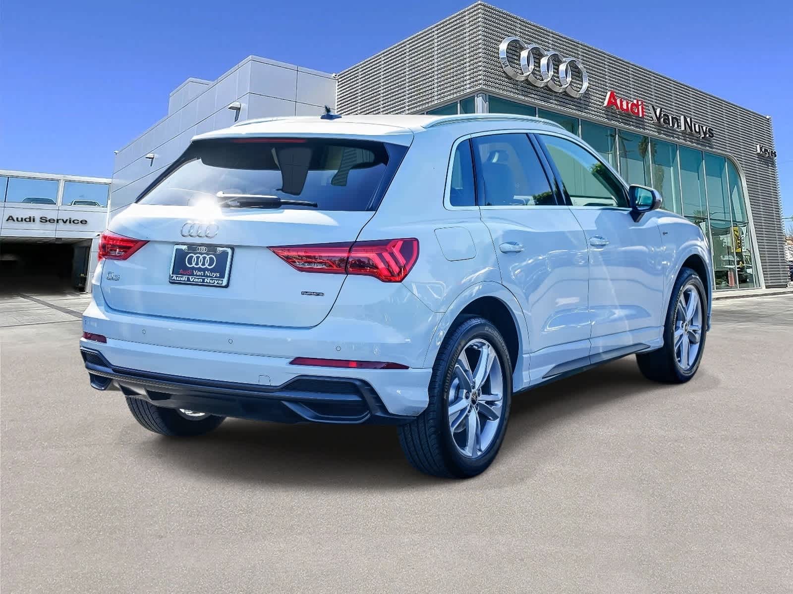 Thumbnail: 2022 Audi Q3 - 4