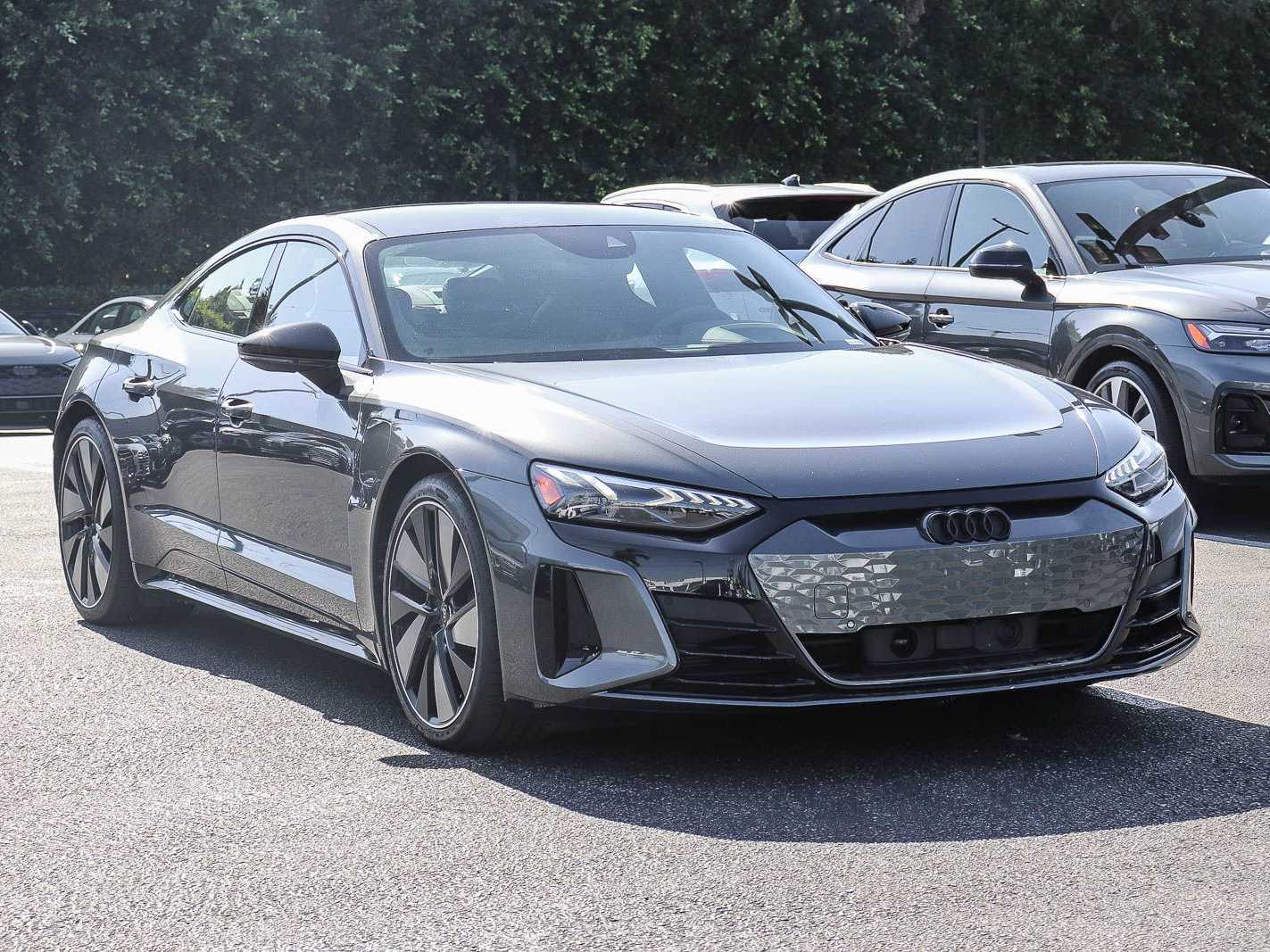 Thumbnail: 2023 Audi e-tron GT - 5