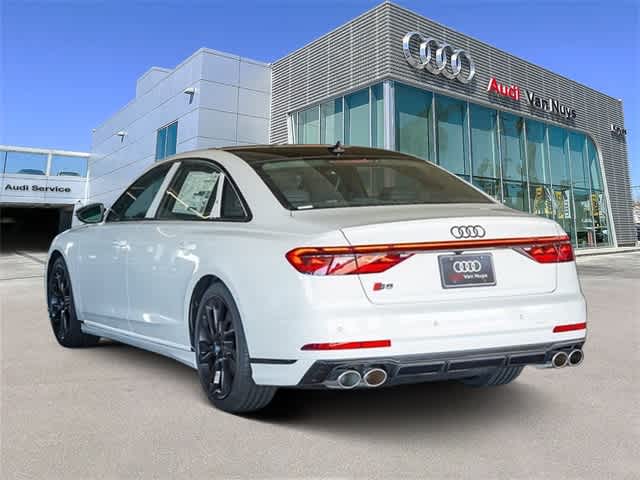 Thumbnail: 2025 Audi S8 - 6