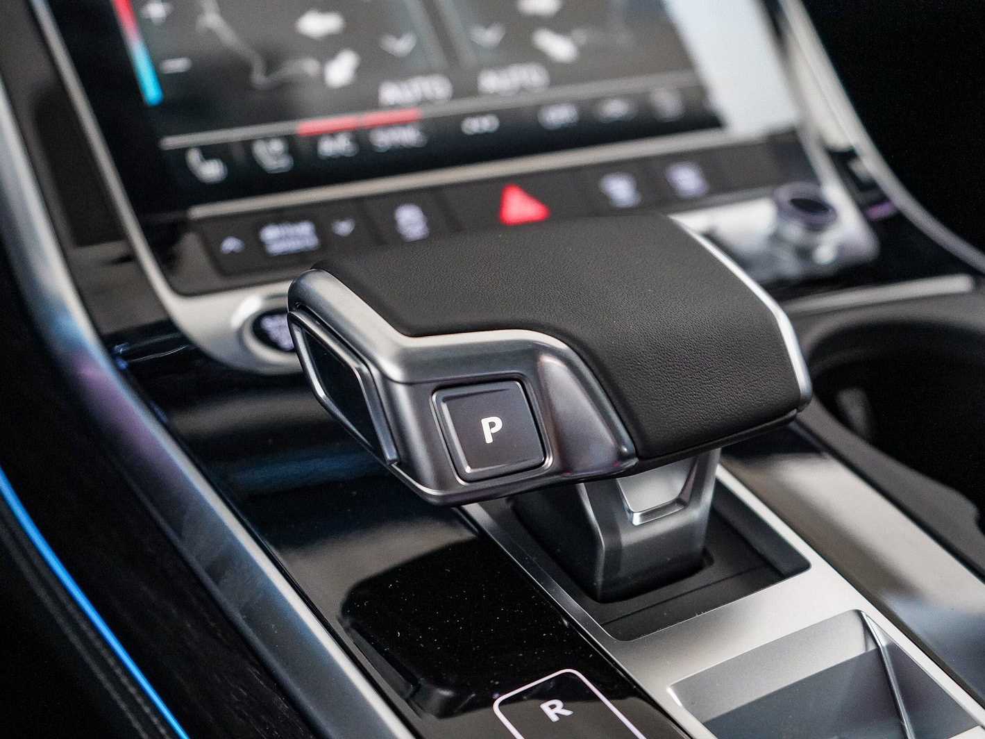 Thumbnail: 2026 Audi Q7 - 24