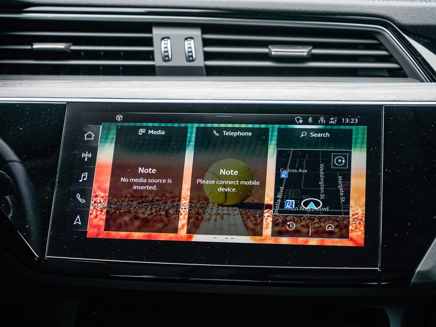 Thumbnail: 2024 Audi Q8 e-tron - 14