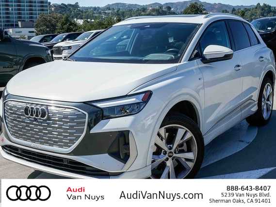 Thumbnail: 2023 Audi Q4 e-tron - 1