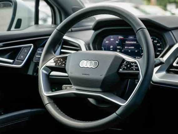 Thumbnail: 2026 Audi Q4 e-tron - 15