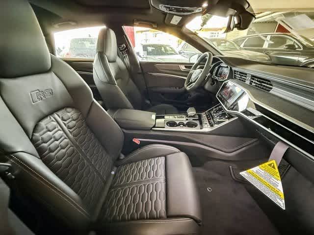 Thumbnail: 2025 Audi RS 7 - 17