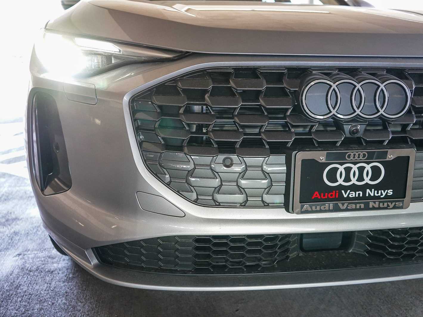 Thumbnail: 2026 Audi Q5 - 11