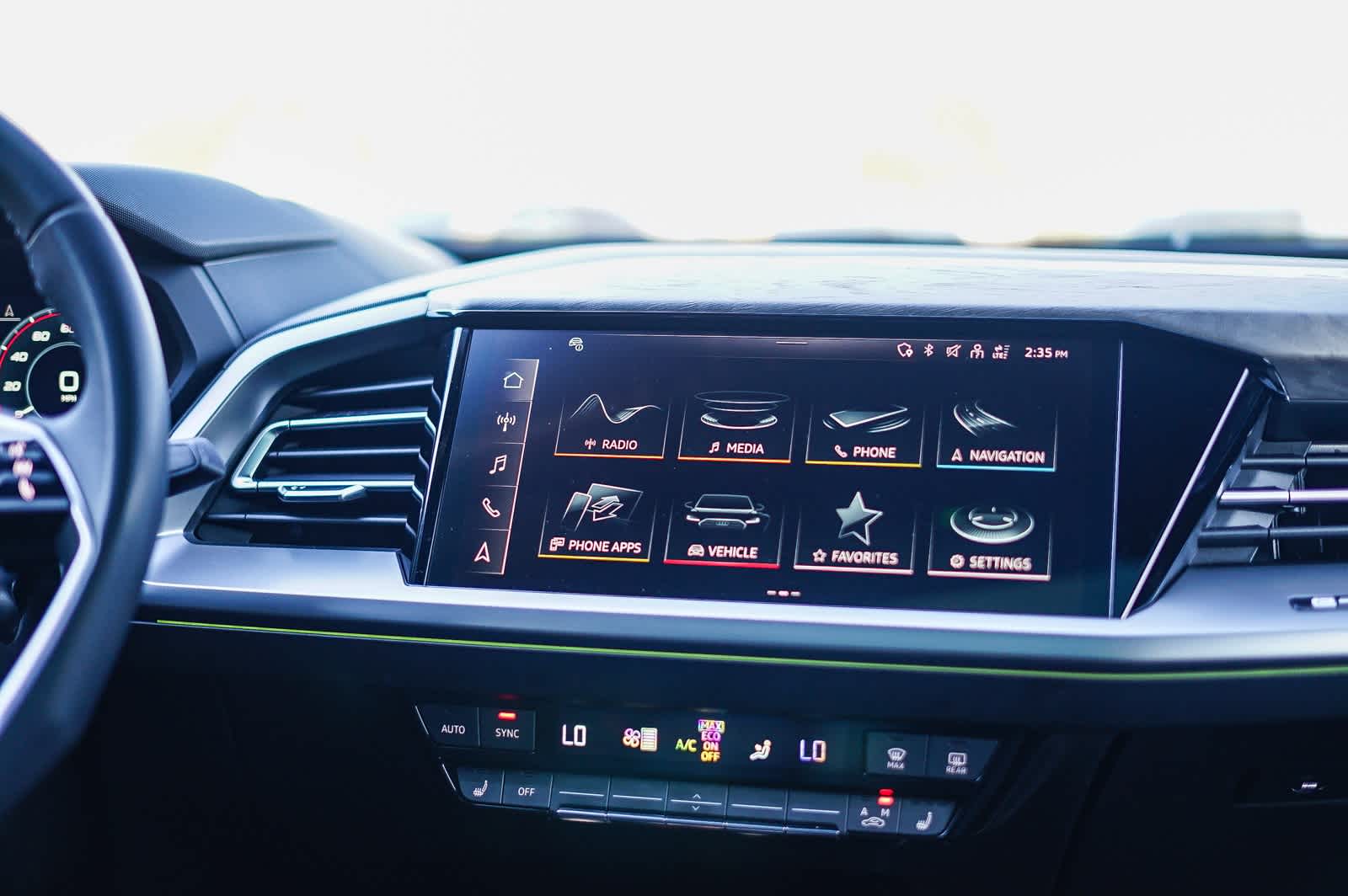 Thumbnail: 2024 Audi Q4 e-tron - 15