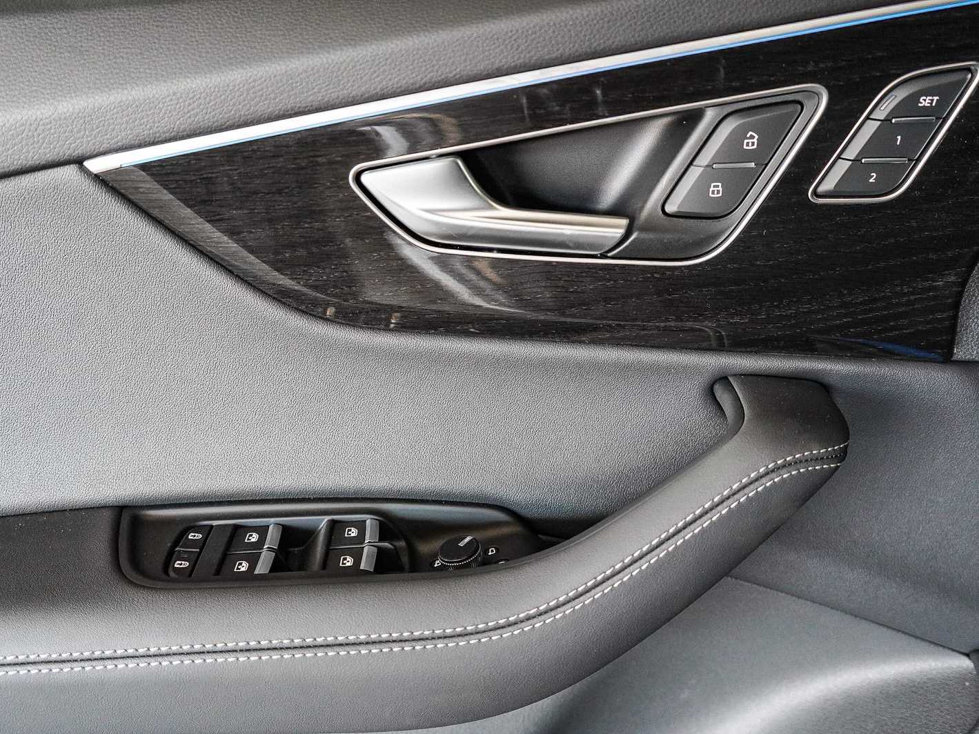 Thumbnail: 2026 Audi Q7 - 22