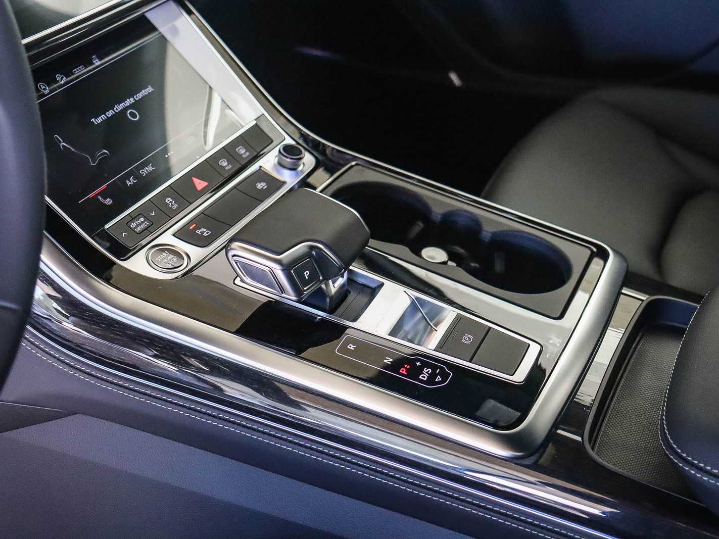 Thumbnail: 2026 Audi Q7 - 20