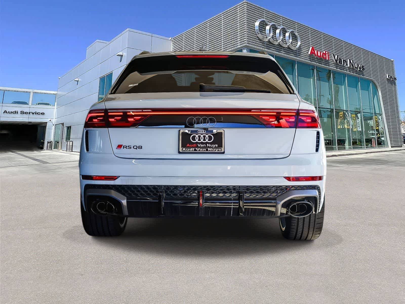 Thumbnail: 2025 Audi RS Q8 - 3