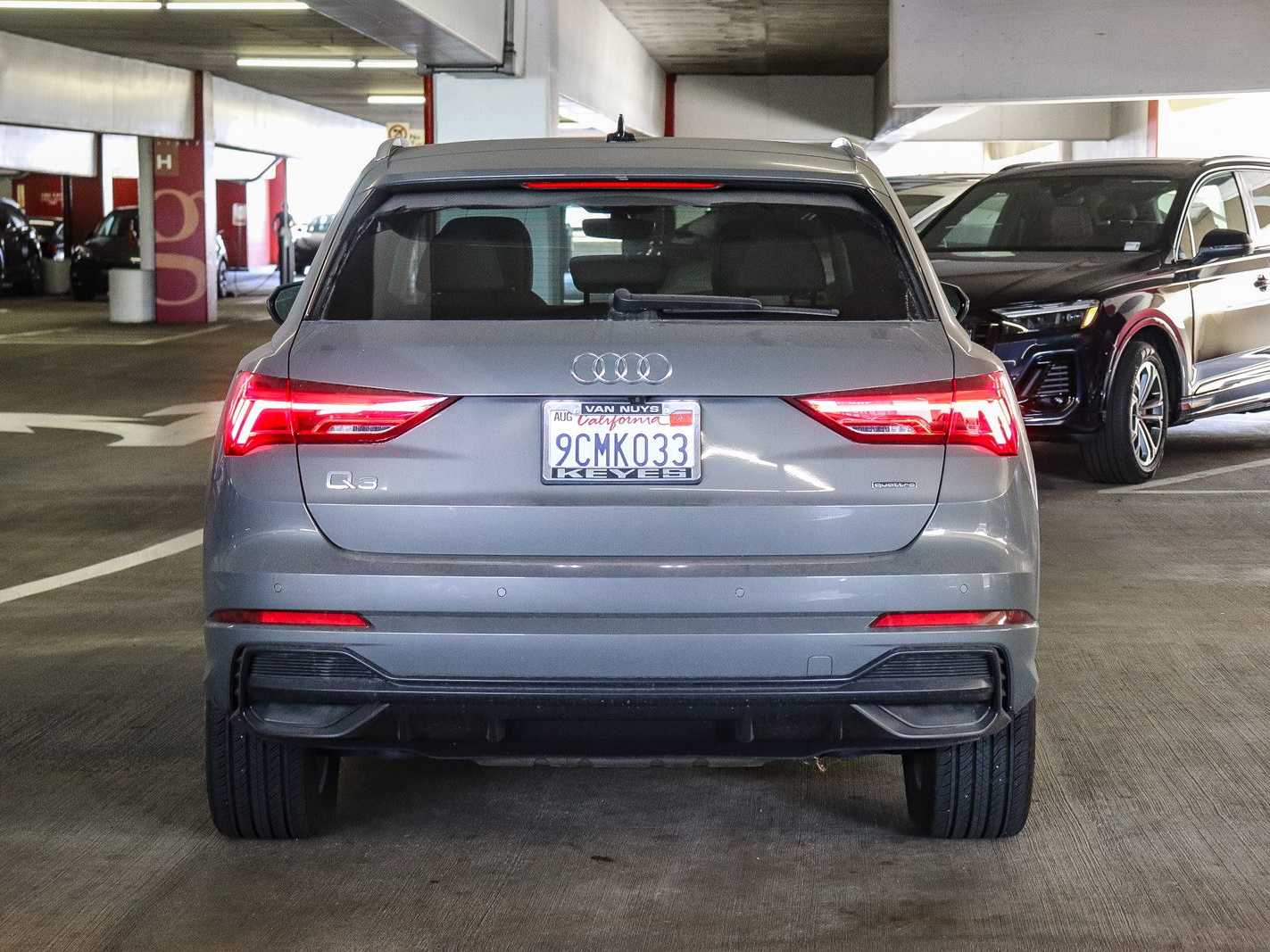 Thumbnail: 2022 Audi Q3 - 3