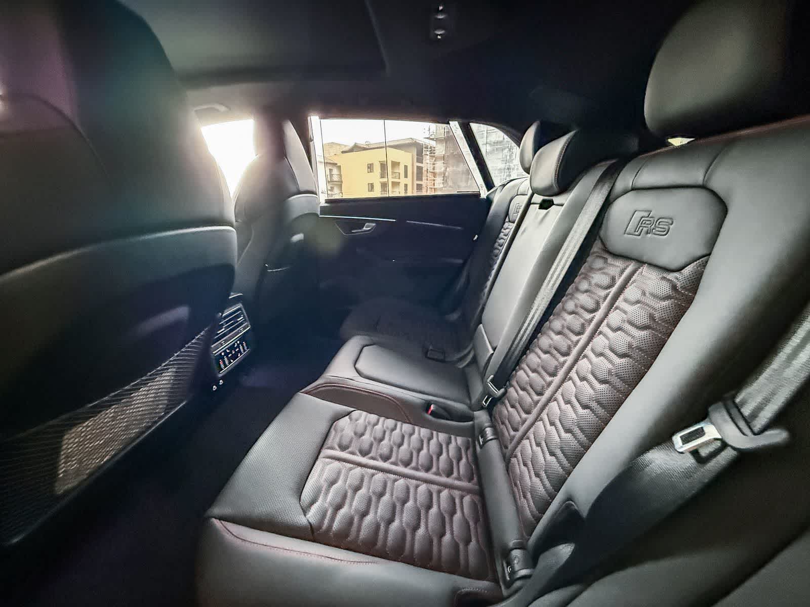 Thumbnail: 2026 Audi RS Q8 - 18