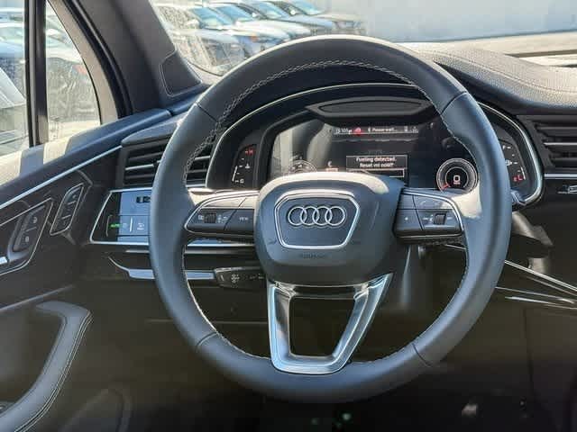 Thumbnail: 2025 Audi Q7 - 15