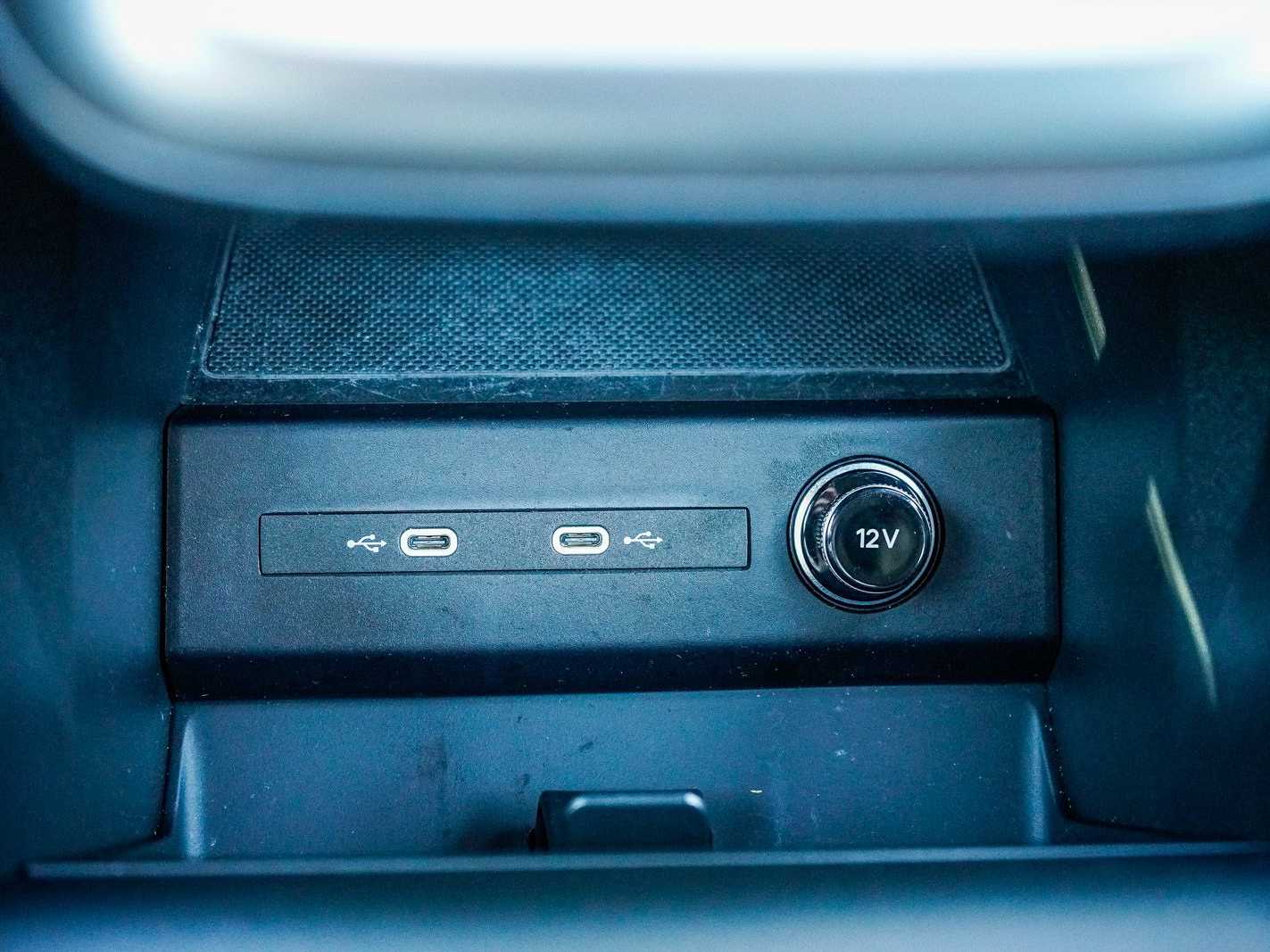 Thumbnail: 2023 Audi Q4 e-tron - 22