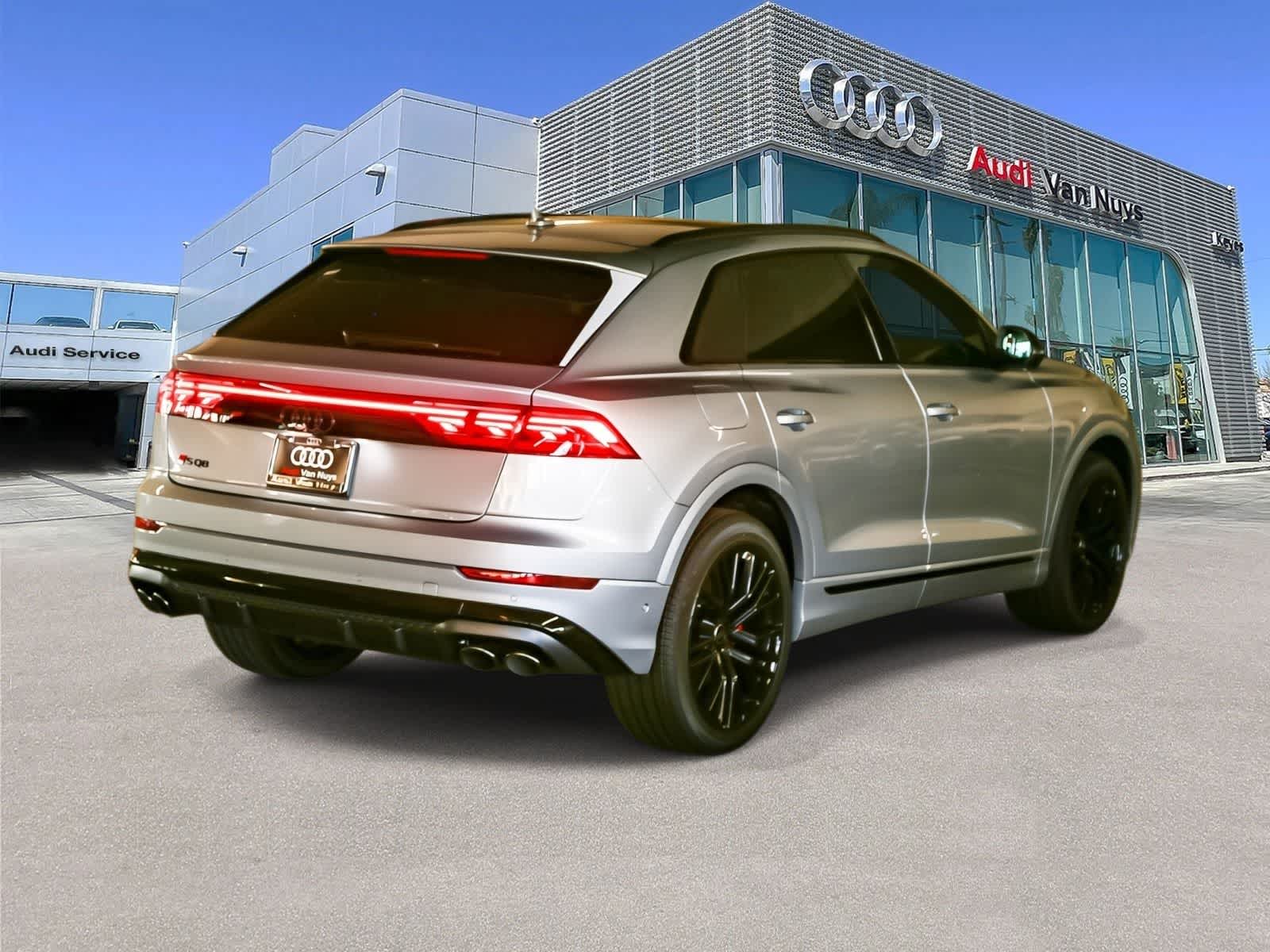 Thumbnail: 2026 Audi SQ8 - 5