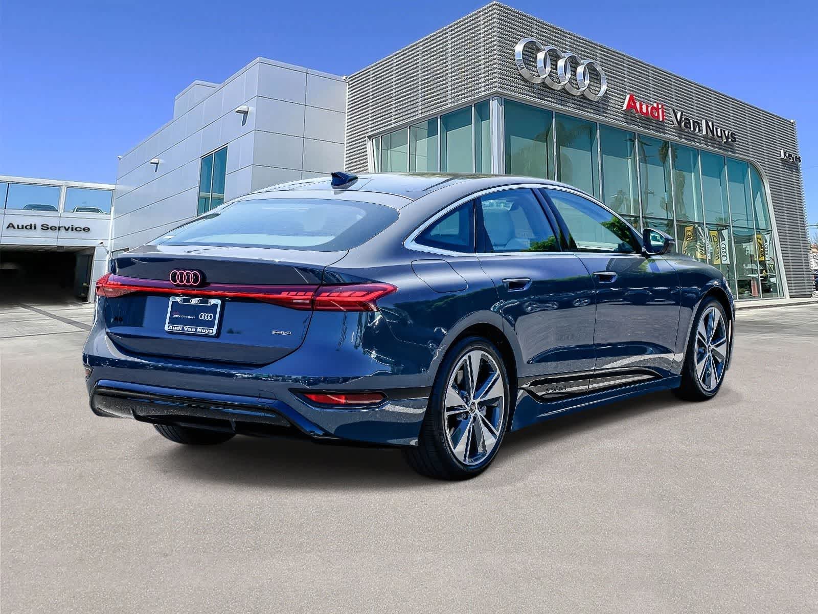 Thumbnail: 2025 Audi e-tron - 4