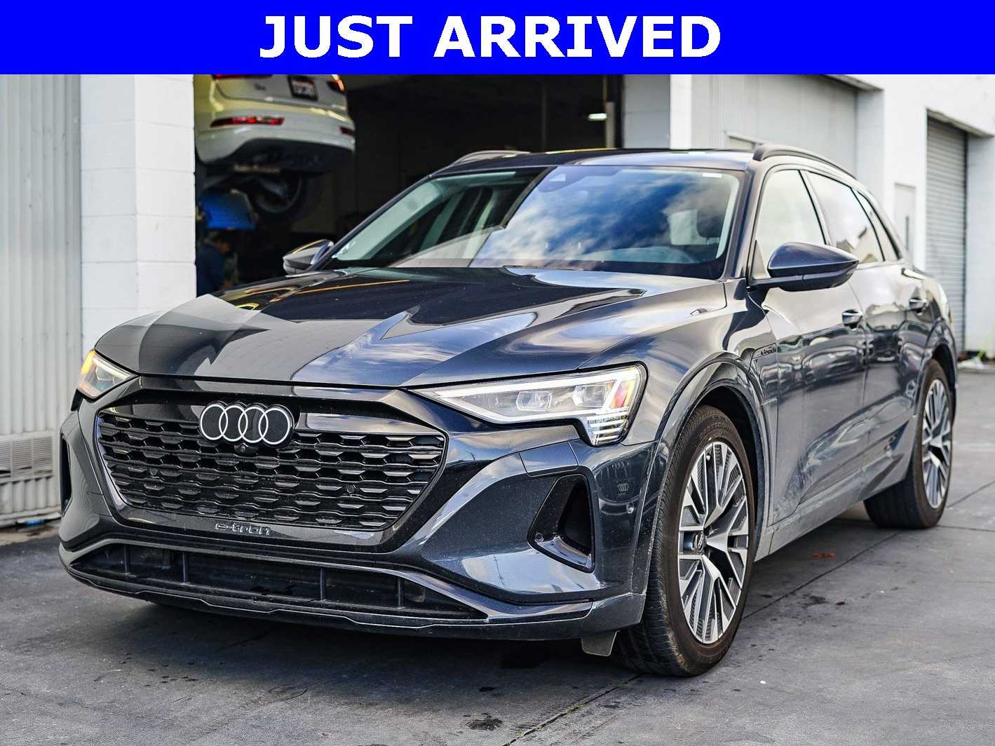 2024 Audi Q8 e-tron Premium Plus -
                  Sherman Oaks, CA