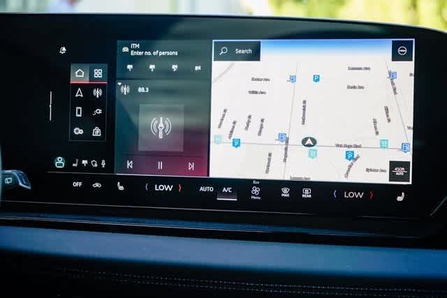 Thumbnail: 2025 Audi Q6 e-tron - 14