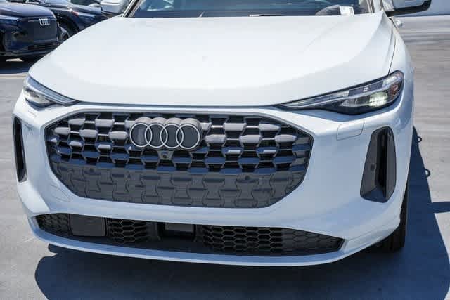 Thumbnail: 2025 Audi Q5 - 8