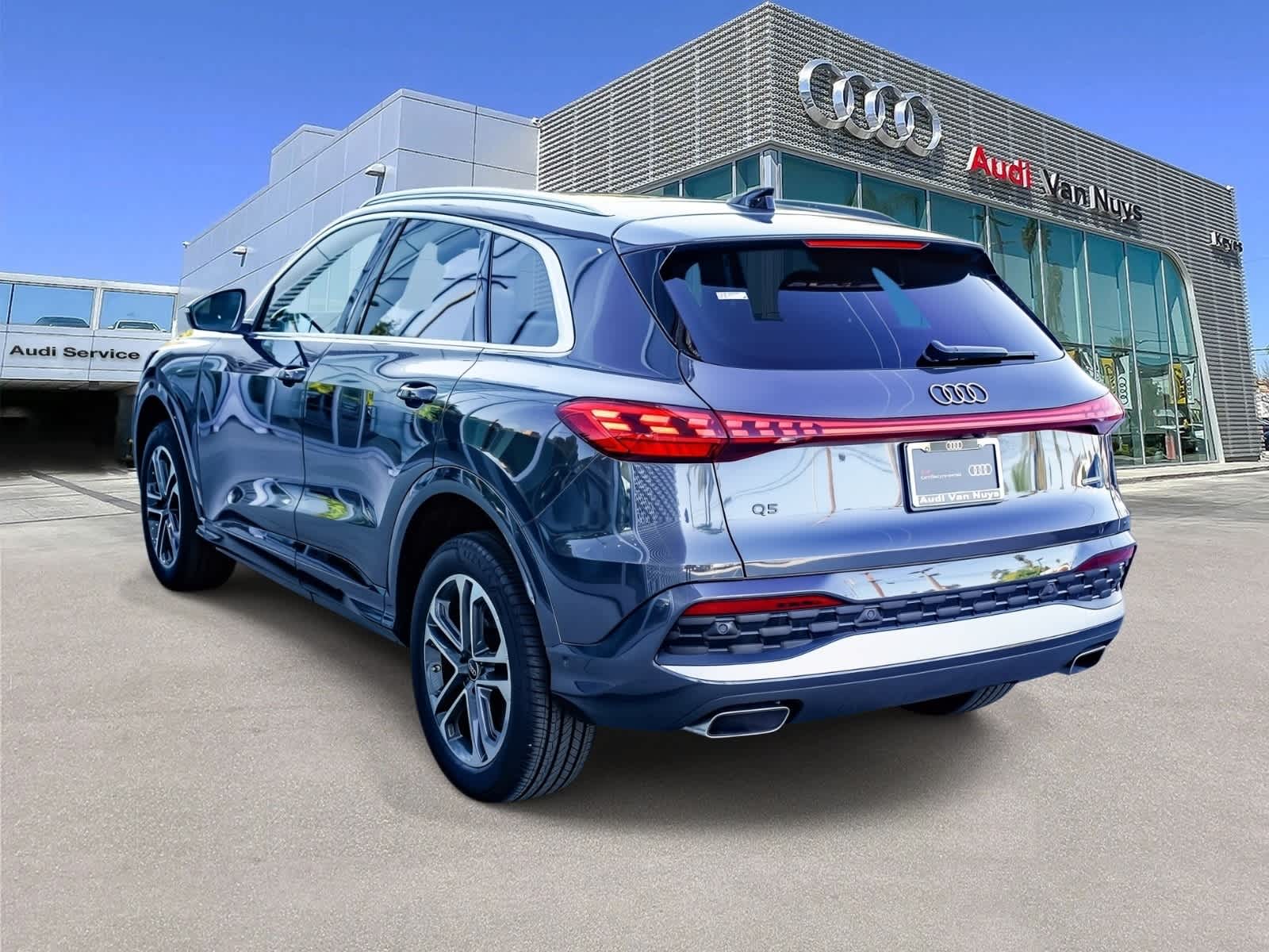 Thumbnail: 2025 Audi Q5 - 2