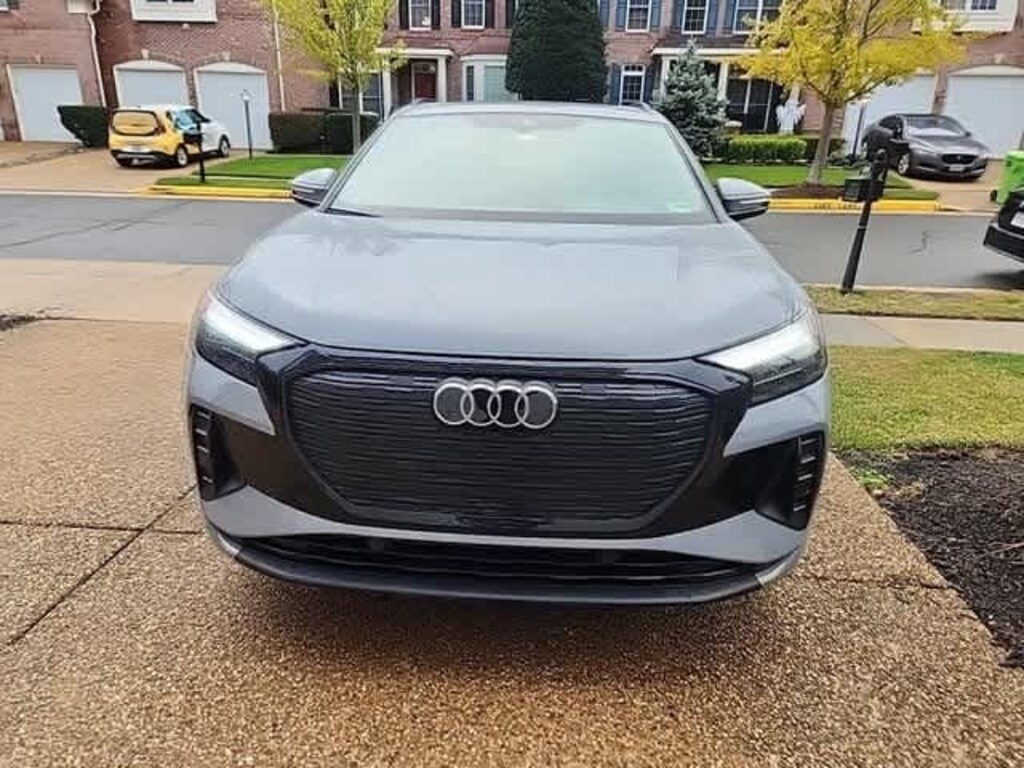Used 2025 Audi Q4 e-tron Premium SUV