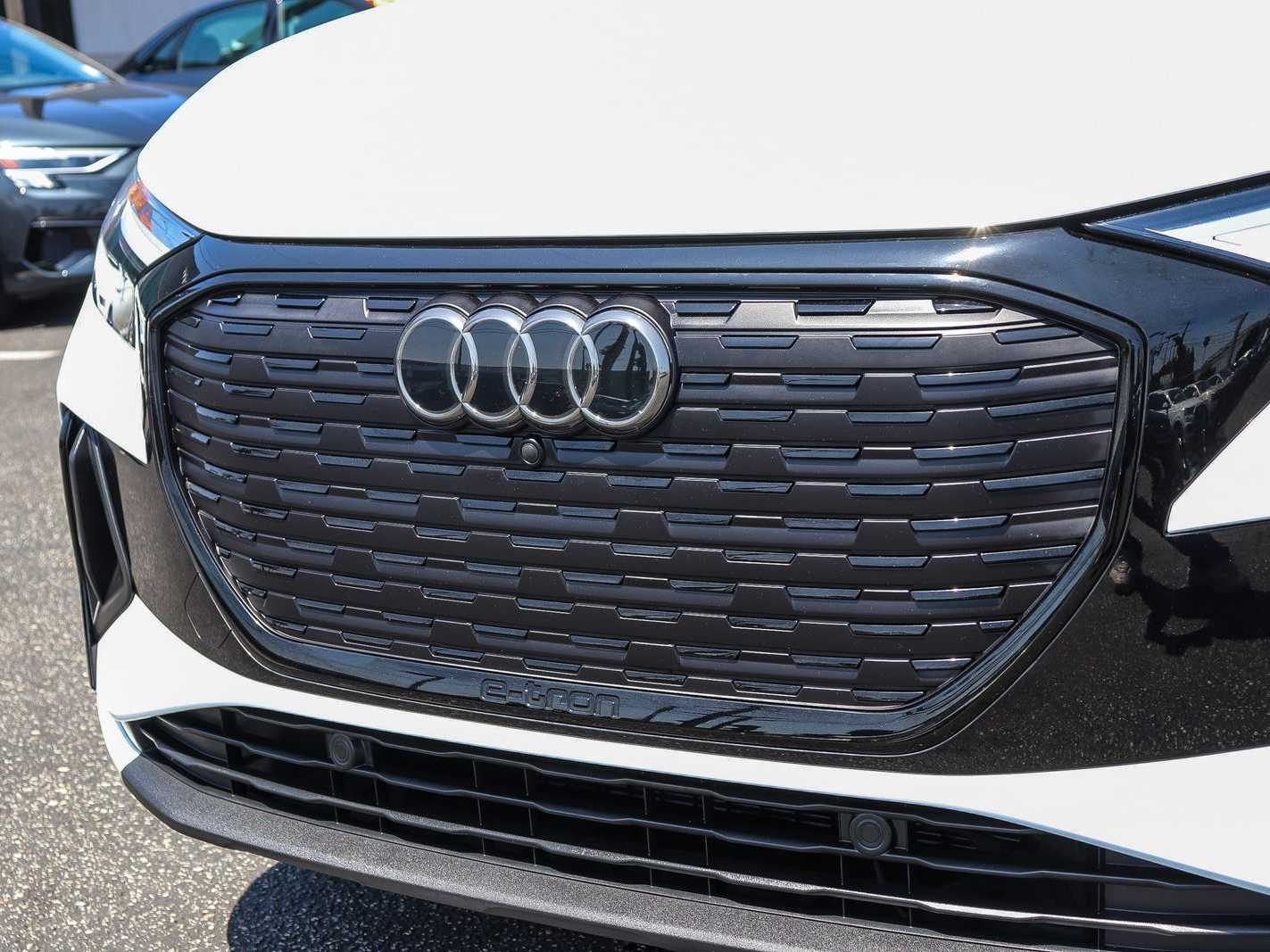 Thumbnail: 2025 Audi Q4 e-tron - 7