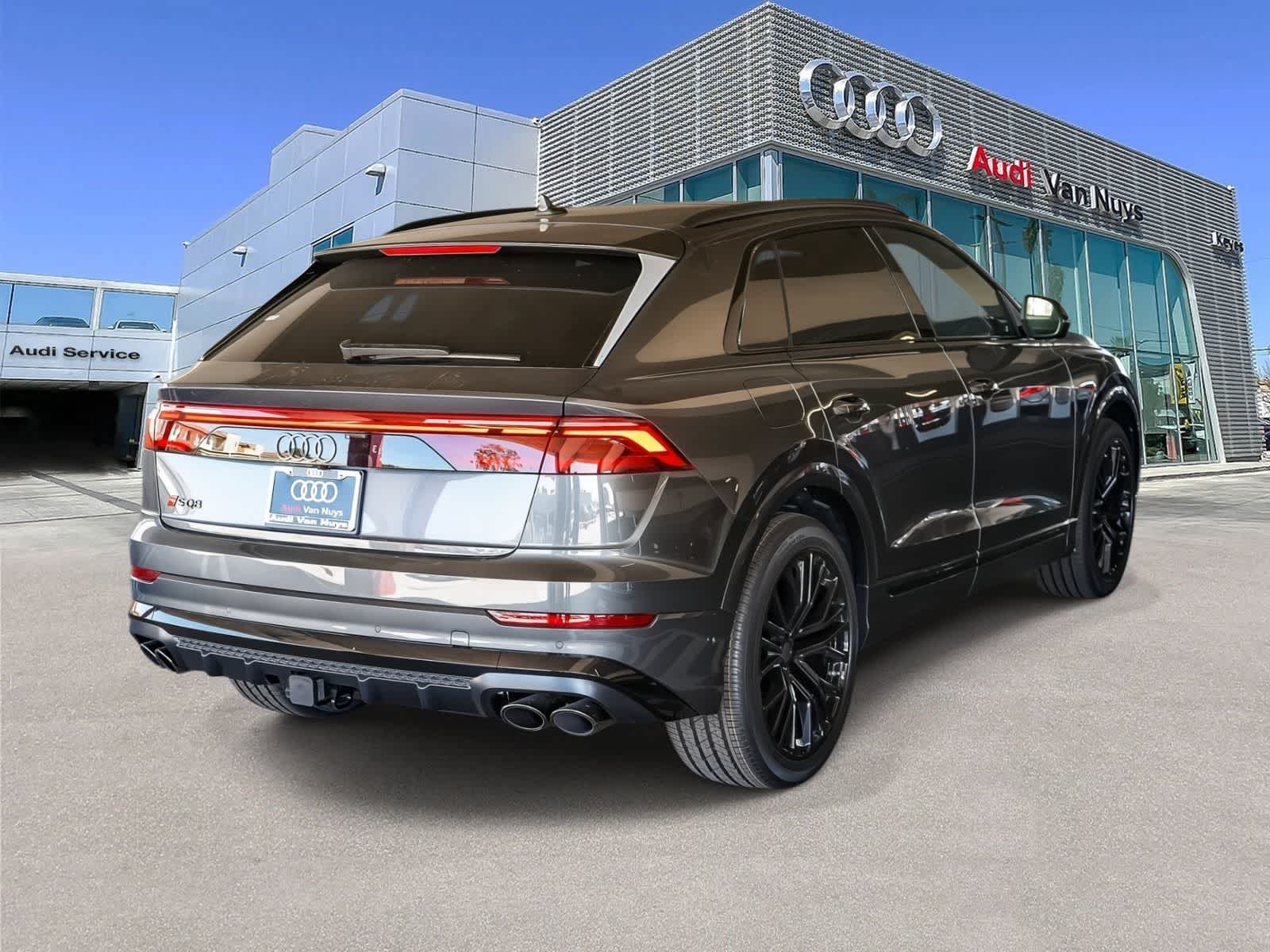 Thumbnail: 2026 Audi SQ8 - 4