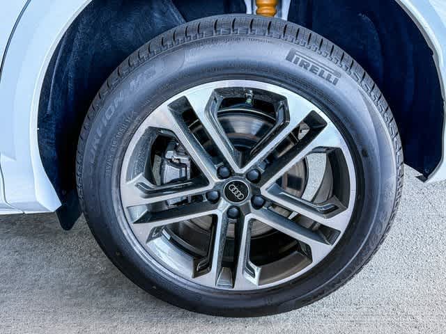 Thumbnail: 2025 Audi Q5 - 8