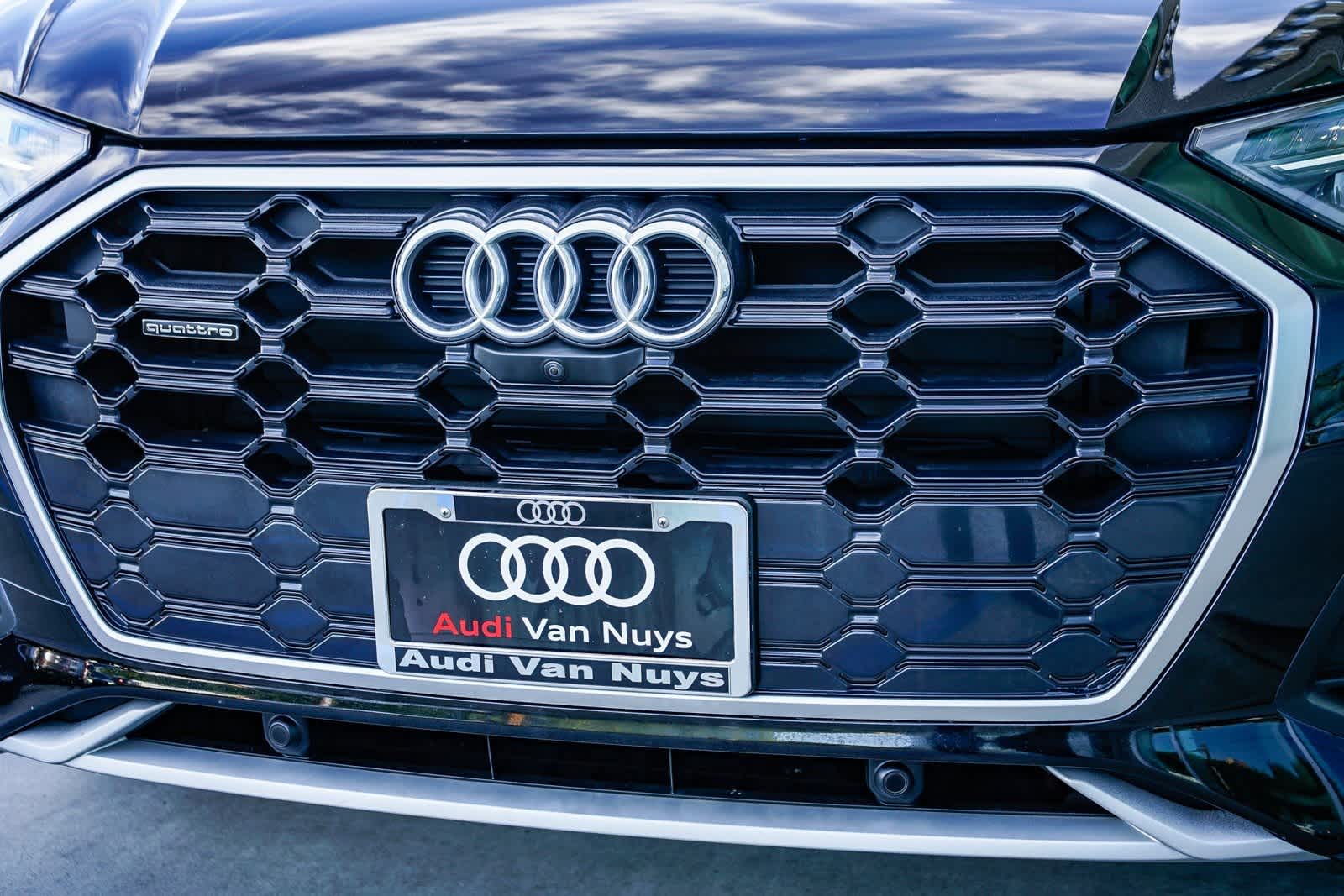 Thumbnail: 2023 Audi Q5 - 8