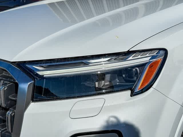 Thumbnail: 2025 Audi Q7 - 10