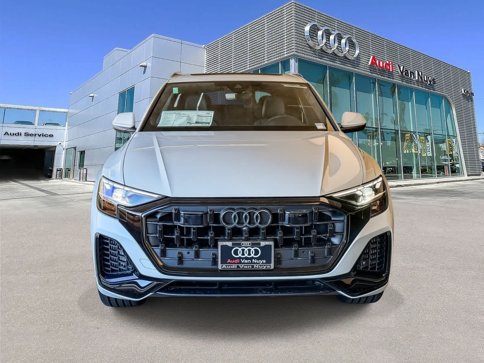 Thumbnail: 2026 Audi Q8 - 2