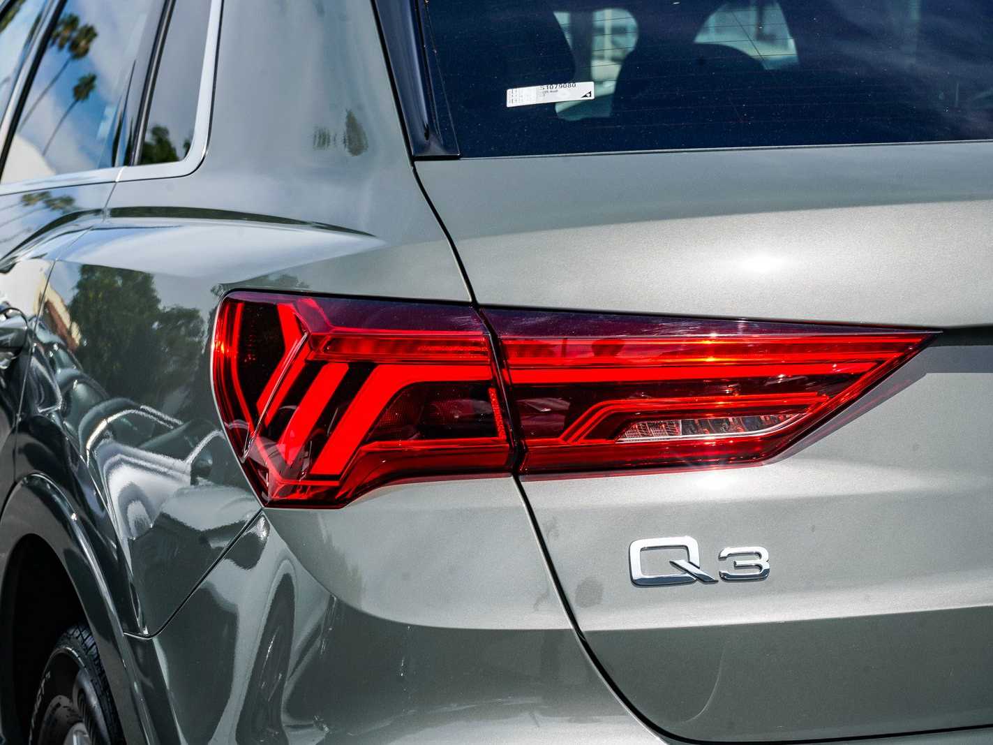 Thumbnail: 2025 Audi Q3 - 9