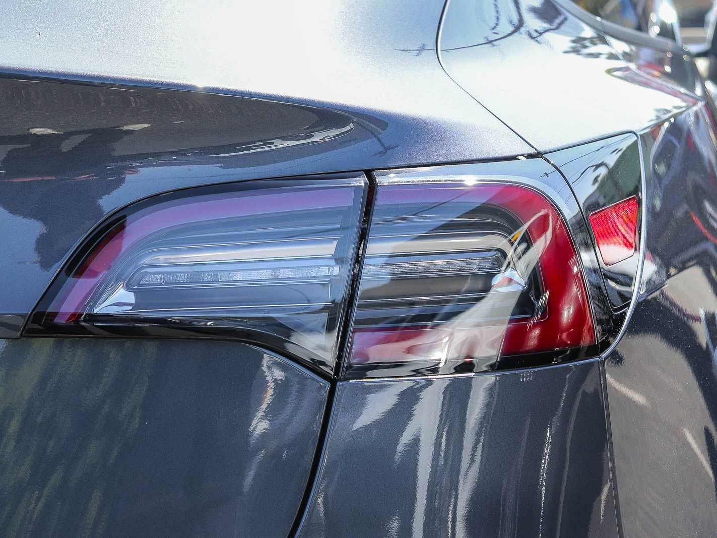 Thumbnail: 2023 Tesla Model 3 - 11