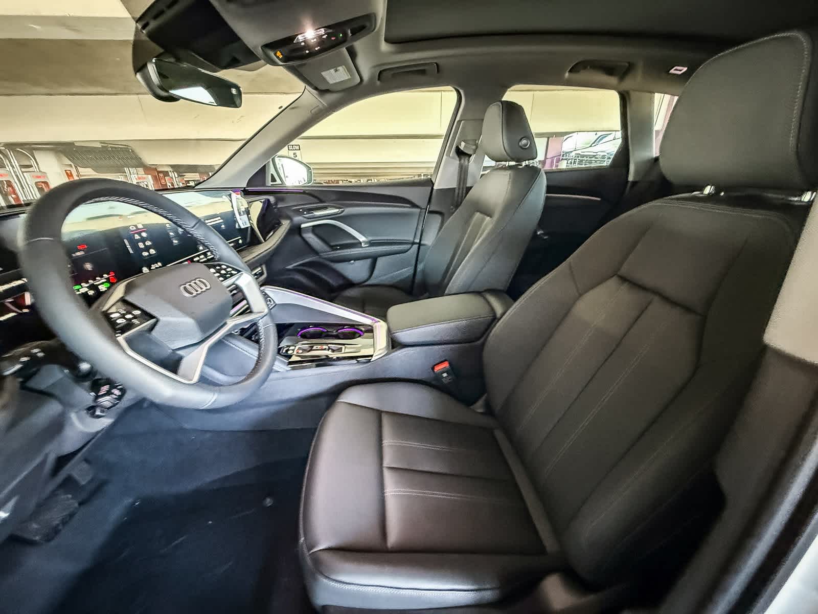 Thumbnail: 2025 Audi Q5 - 16