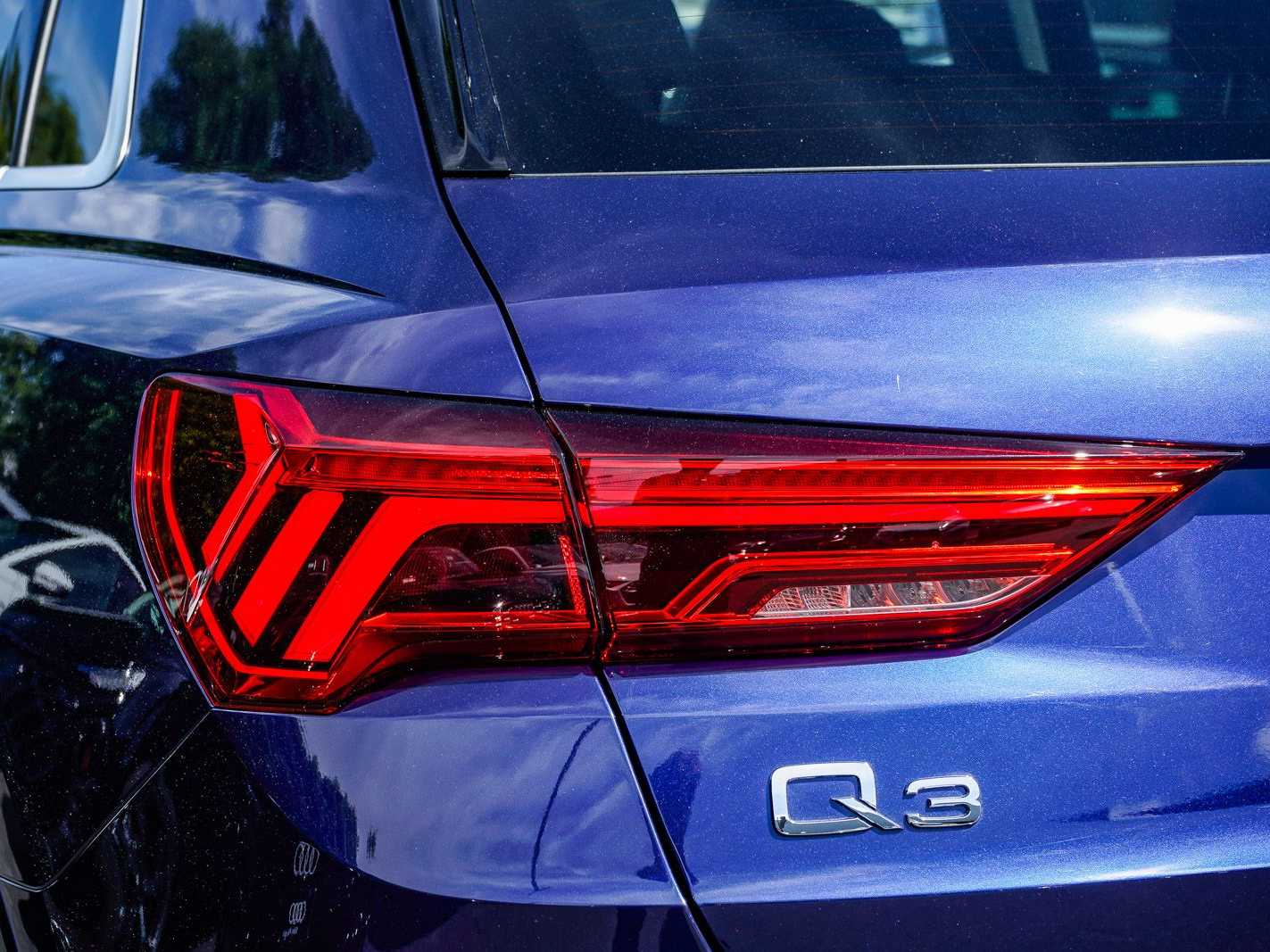 Thumbnail: 2025 Audi Q3 - 9