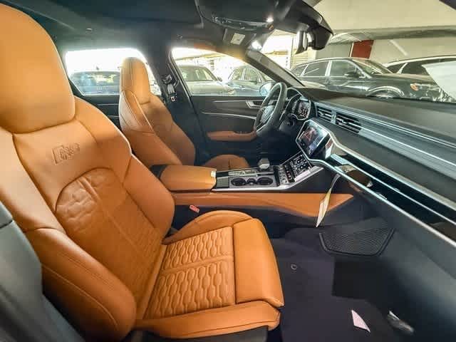 Thumbnail: 2025 Audi RS 6 - 17