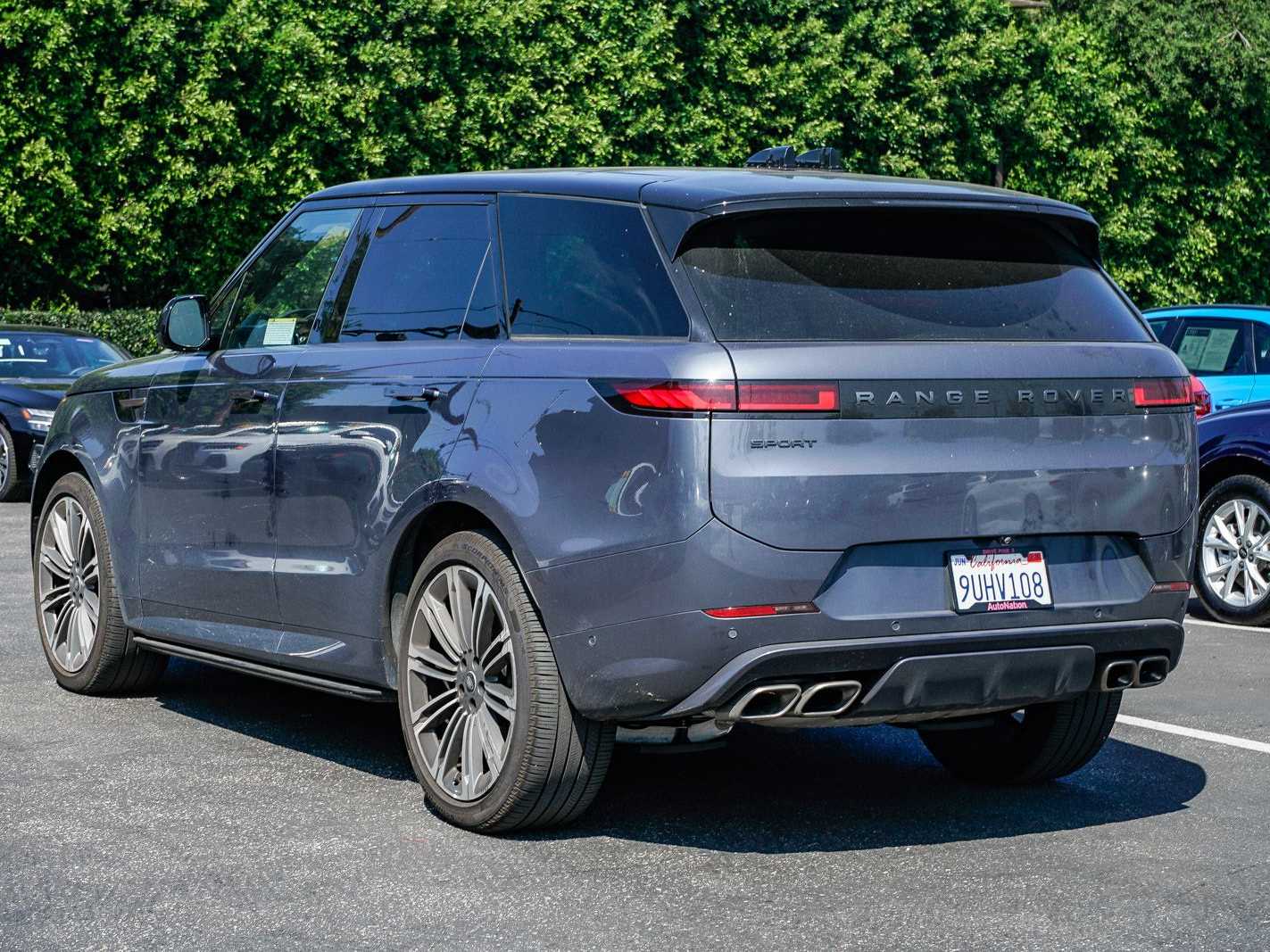 Thumbnail: 2025 Land Rover Range Rover Sport - 2