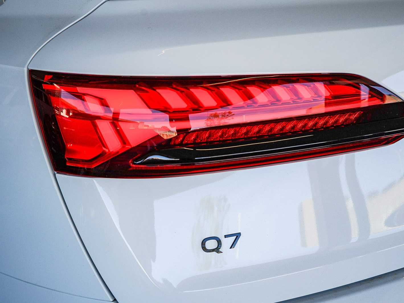 Thumbnail: 2026 Audi Q7 - 7